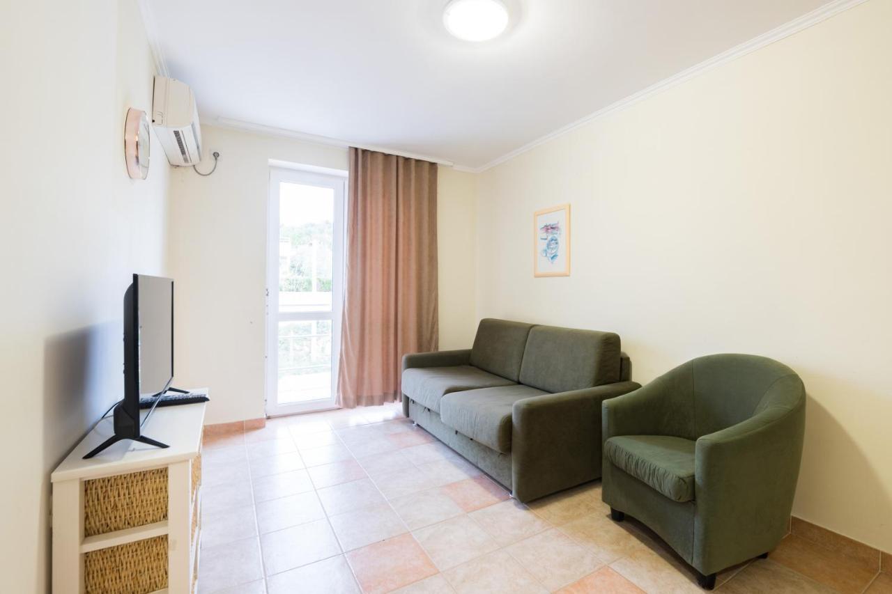 Hotel Rooms Roccia Novigrad  Exterior foto