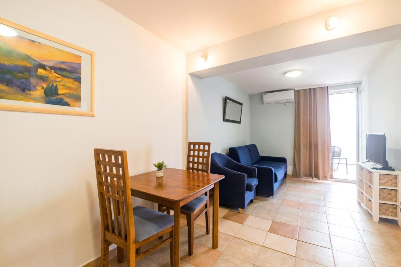 Hotel Rooms Roccia Novigrad  Exterior foto