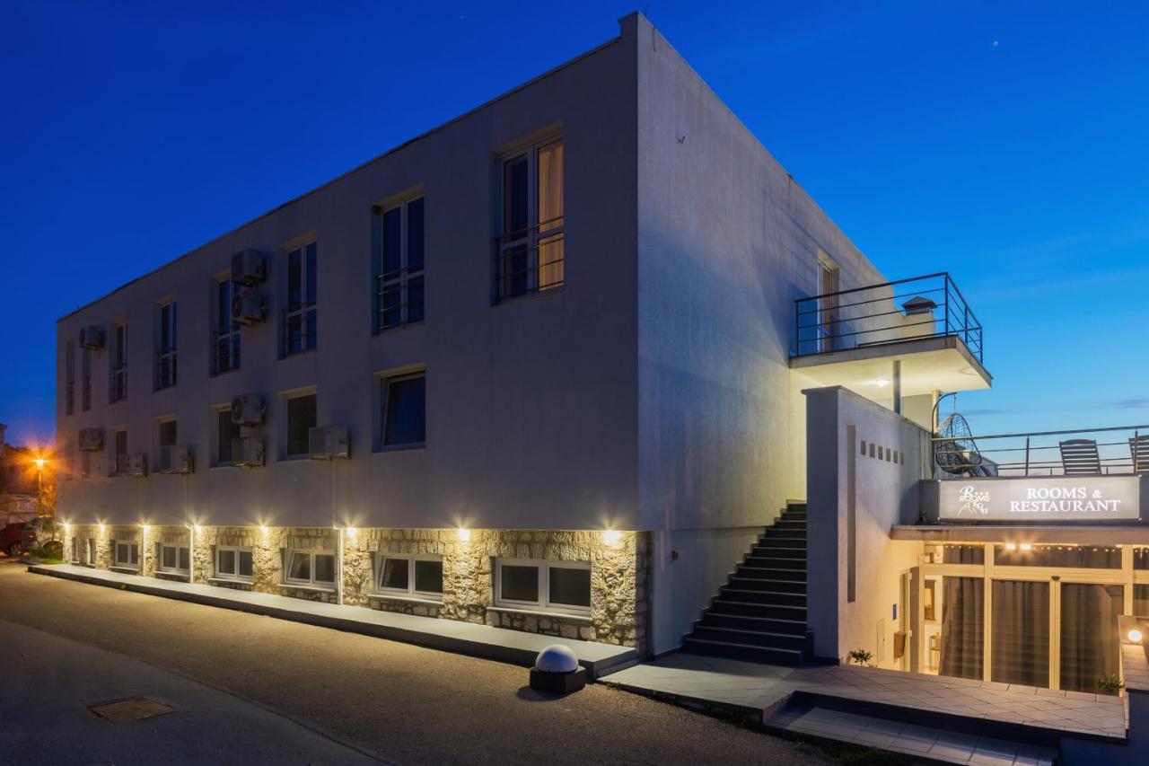 Hotel Rooms Roccia Novigrad  Exterior foto