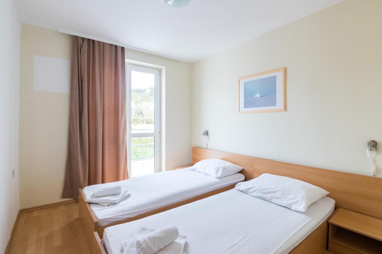 Hotel Rooms Roccia Novigrad  Exterior foto